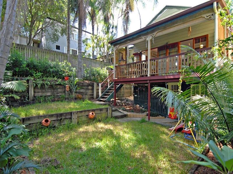 23 Dover Street, Red Hill QLD 4059