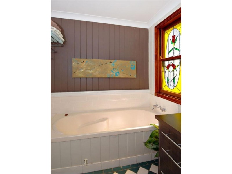 23 Dover Street, Red Hill QLD 4059