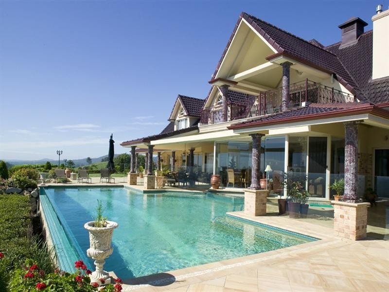 753 Clear Mountain Road, Clear Mountain QLD 4500