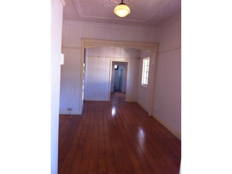 25 Leslie Street, Bardon QLD 4065