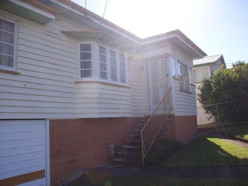 17 Carey Street, Bardon QLD 4065