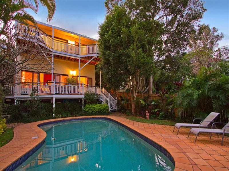 81 Lewin Street, Bardon QLD 4065