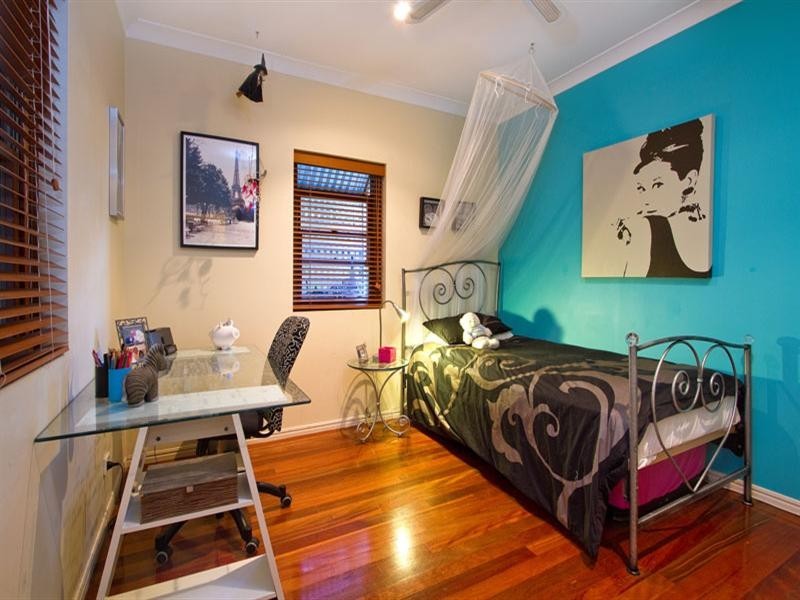 81 Lewin Street, Bardon QLD 4065