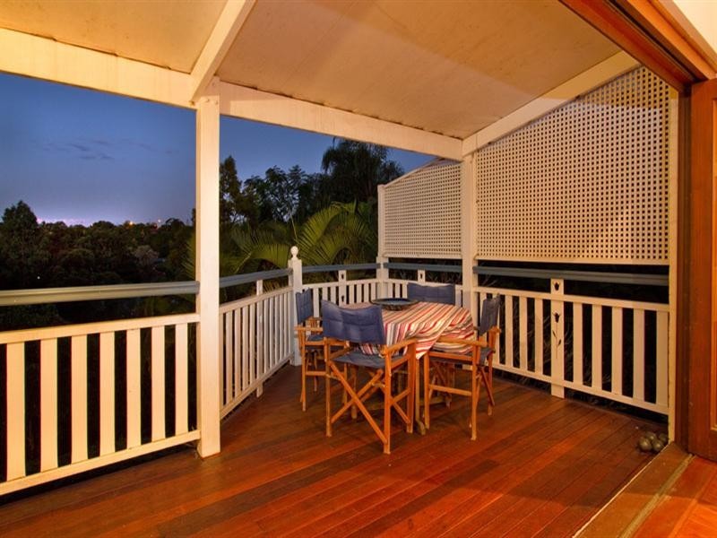 81 Lewin Street, Bardon QLD 4065