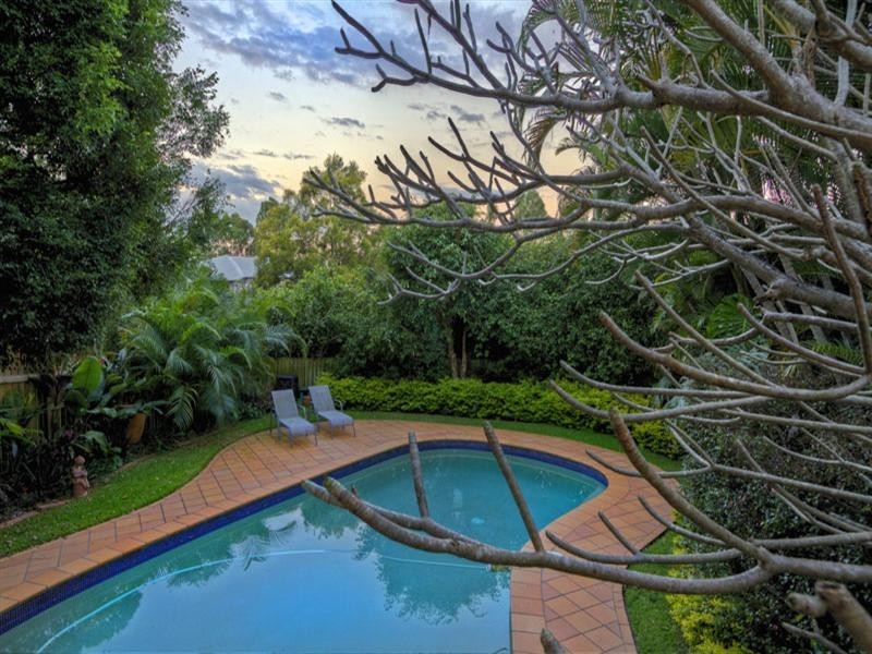 81 Lewin Street, Bardon QLD 4065