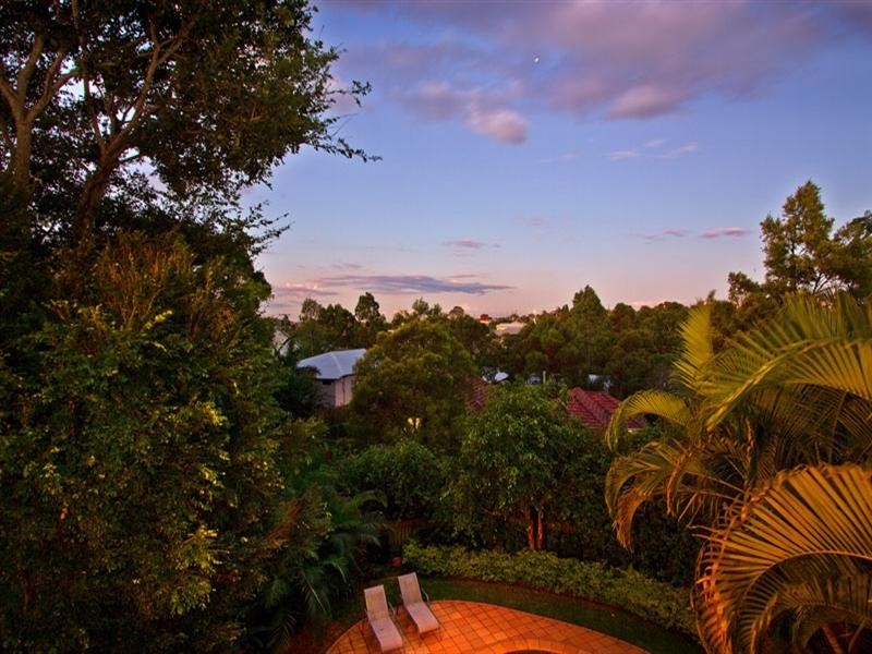 81 Lewin Street, Bardon QLD 4065