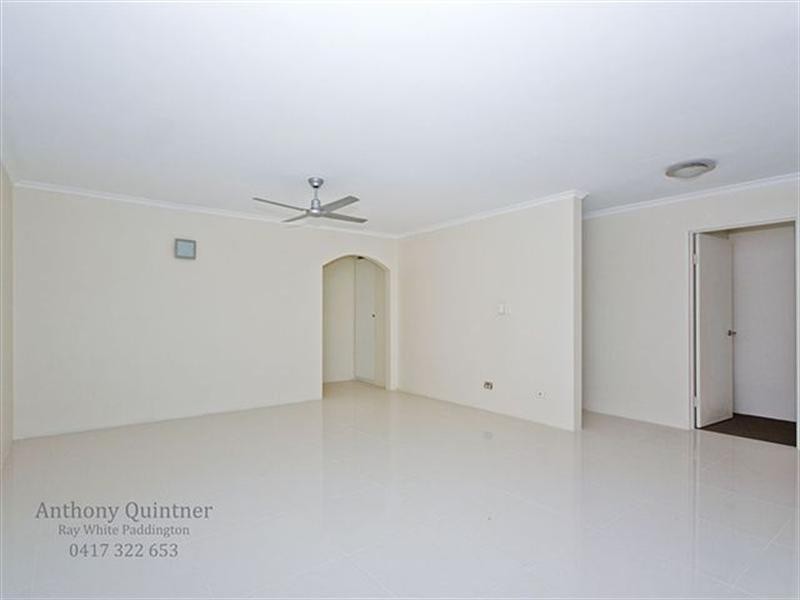 11/24 Carr Street, St Lucia QLD 4067