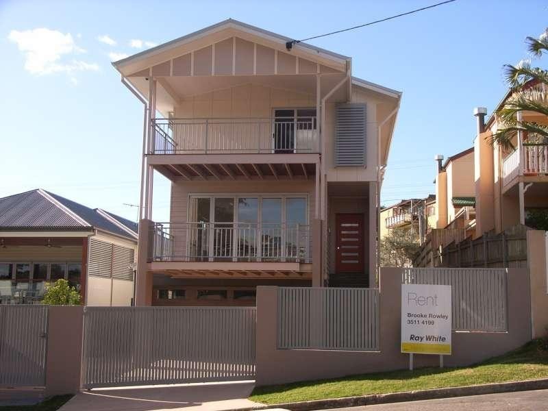 30 Charteris Street, Red Hill QLD 4059
