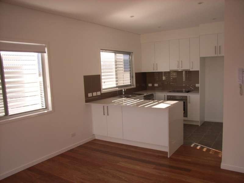 30 Charteris Street, Red Hill QLD 4059