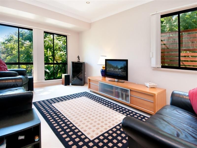 4/33 Simpsons Road, Bardon QLD 4065