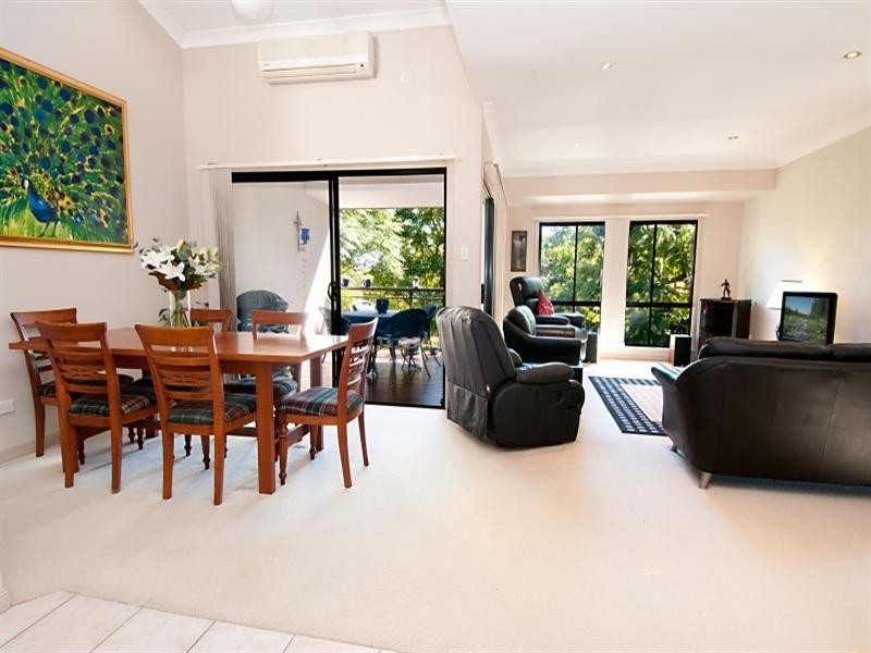 4/33 Simpsons Road, Bardon QLD 4065