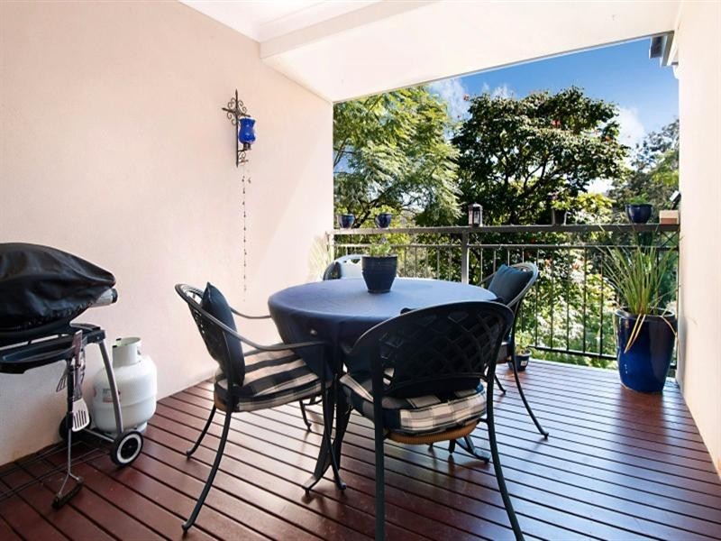 4/33 Simpsons Road, Bardon QLD 4065