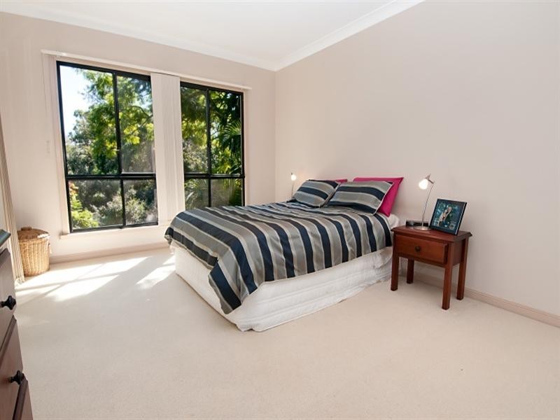 4/33 Simpsons Road, Bardon QLD 4065