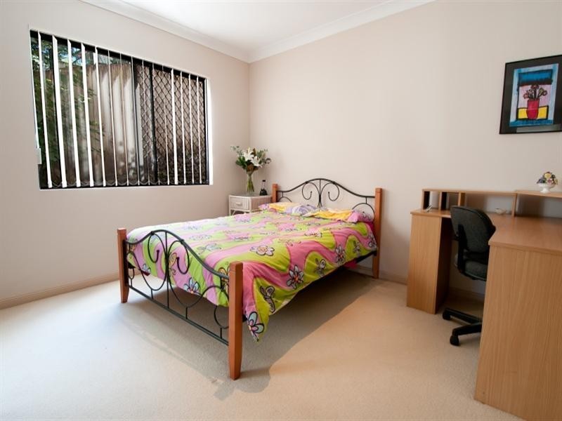 4/33 Simpsons Road, Bardon QLD 4065
