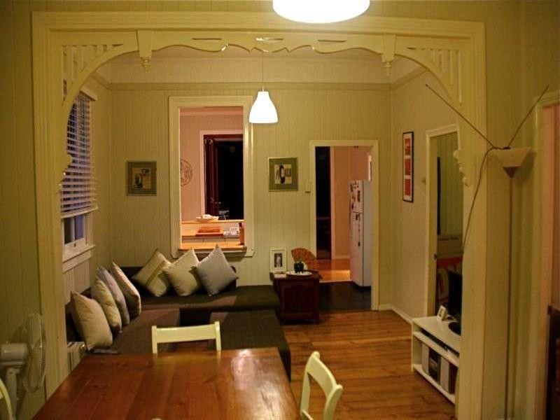 18 Sackville Street, Milton QLD 4064