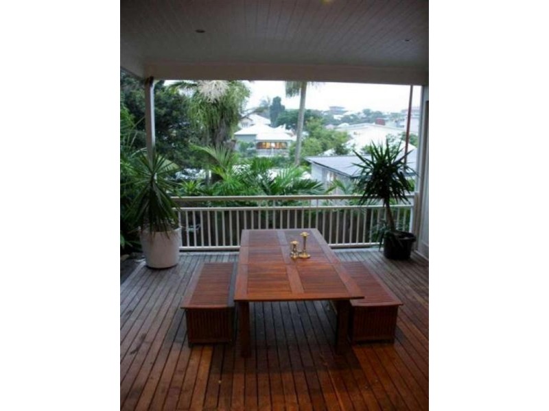 18 Sackville Street, Milton QLD 4064