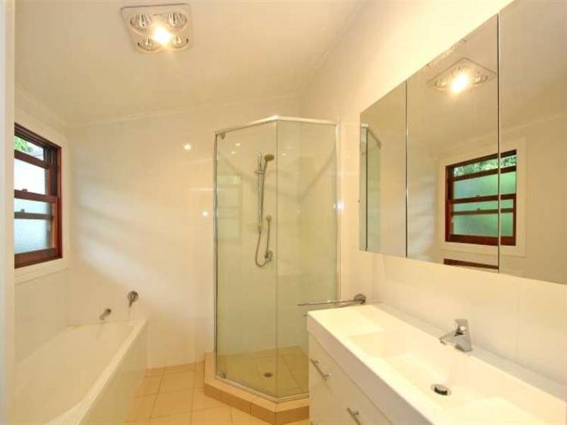 62 Davidson Street, Newmarket QLD 4051