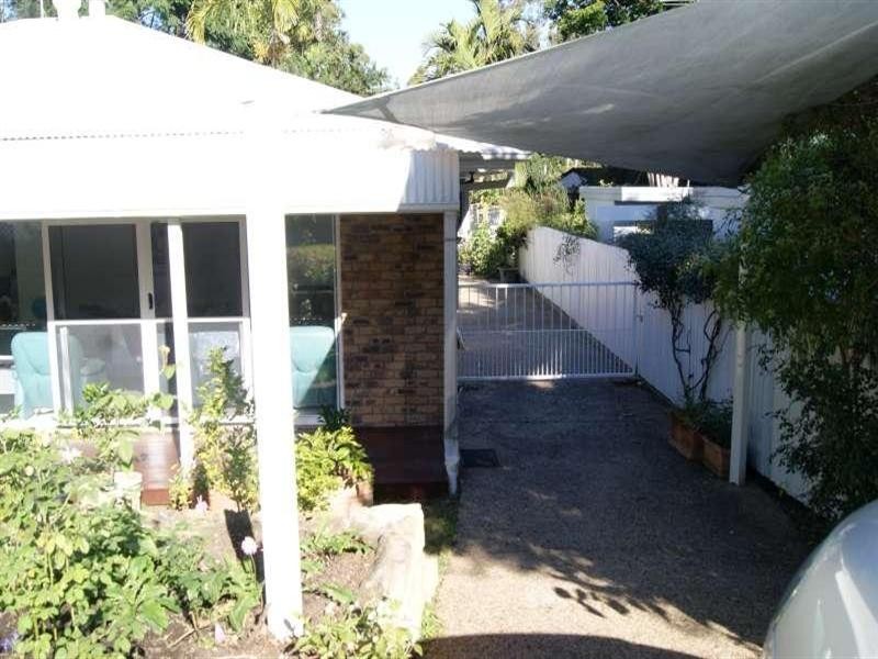 57 Cassandra Street, Chapel Hill QLD 4069