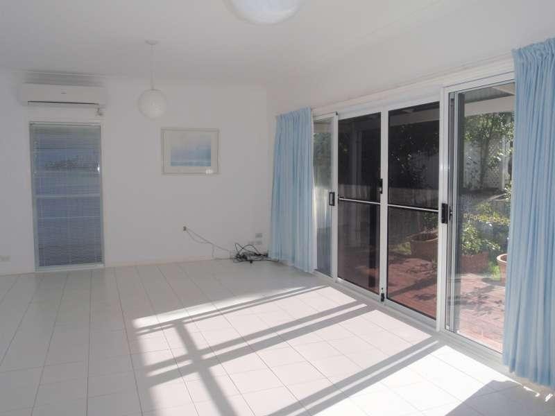 57 Cassandra Street, Chapel Hill QLD 4069