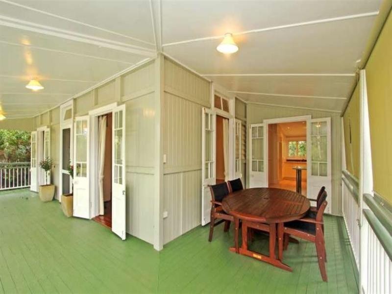 62 Davidson Street, Newmarket QLD 4051