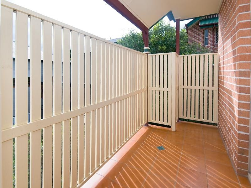 2/67 Charlotte Street, Paddington QLD 4064