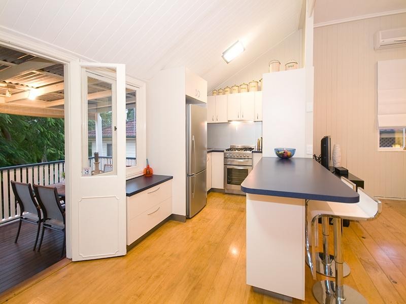 25 Rosalie Street, Bardon QLD 4065