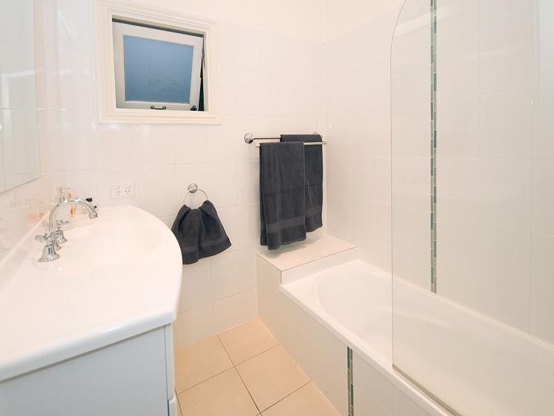 25 Rosalie Street, Bardon QLD 4065