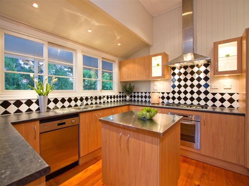 25 Kinkade Avenue, Ashgrove QLD 4060