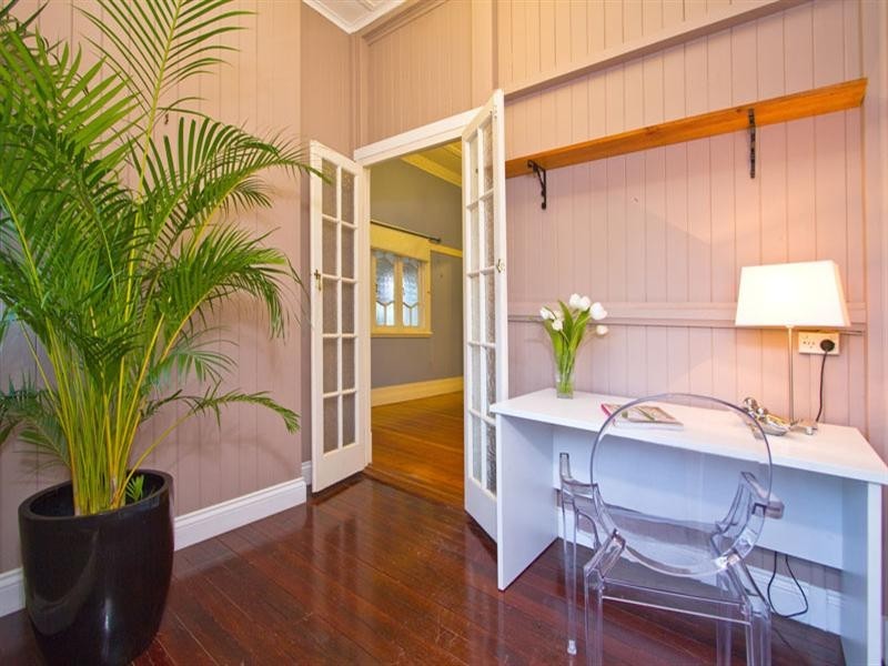 25 Kinkade Avenue, Ashgrove QLD 4060