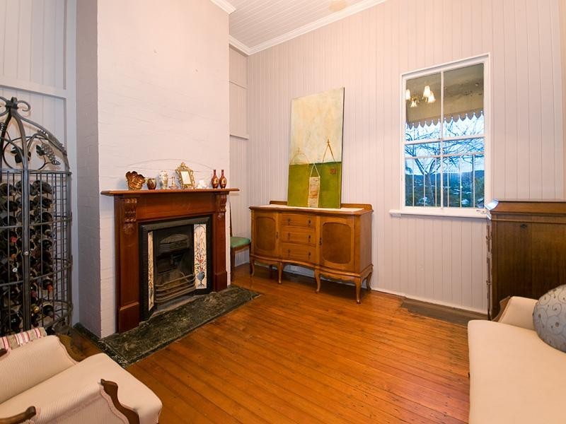 132 Windsor Road, Red Hill QLD 4059