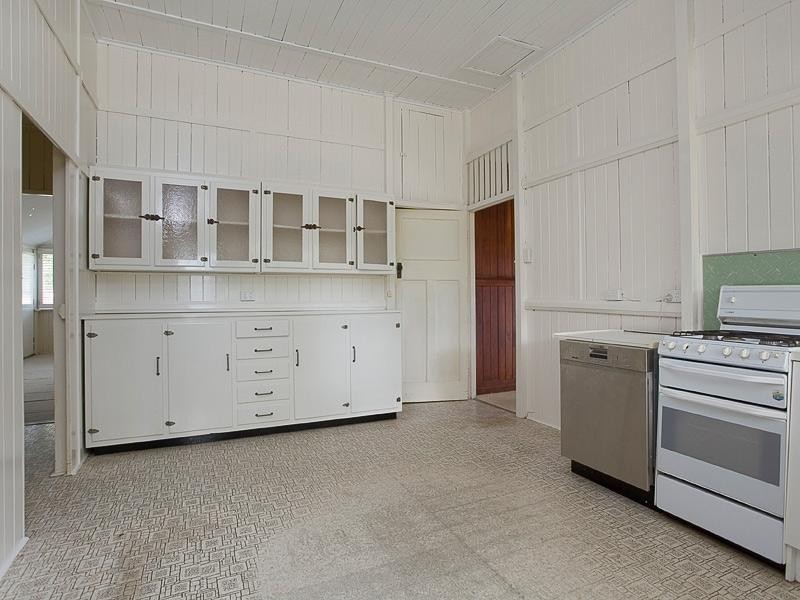 35 The Drive, Bardon QLD 4065