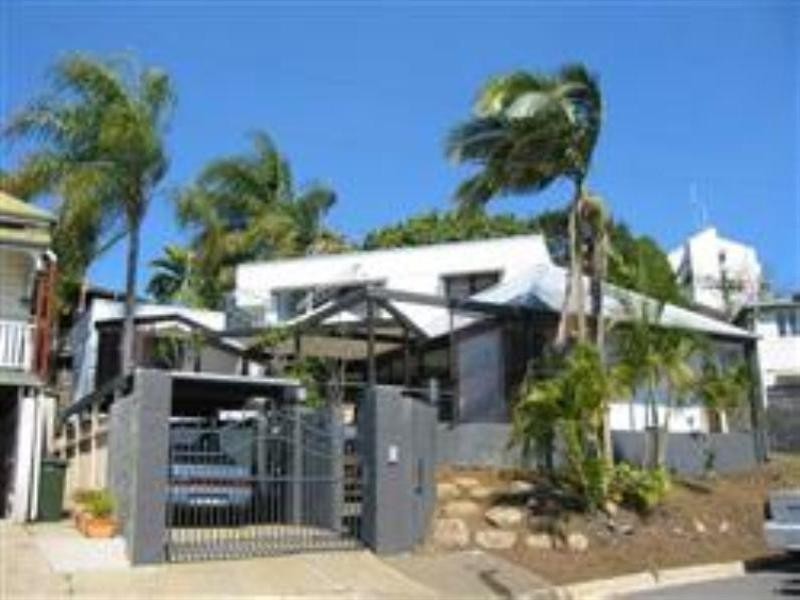 16 Westbury Street, Red Hill QLD 4059