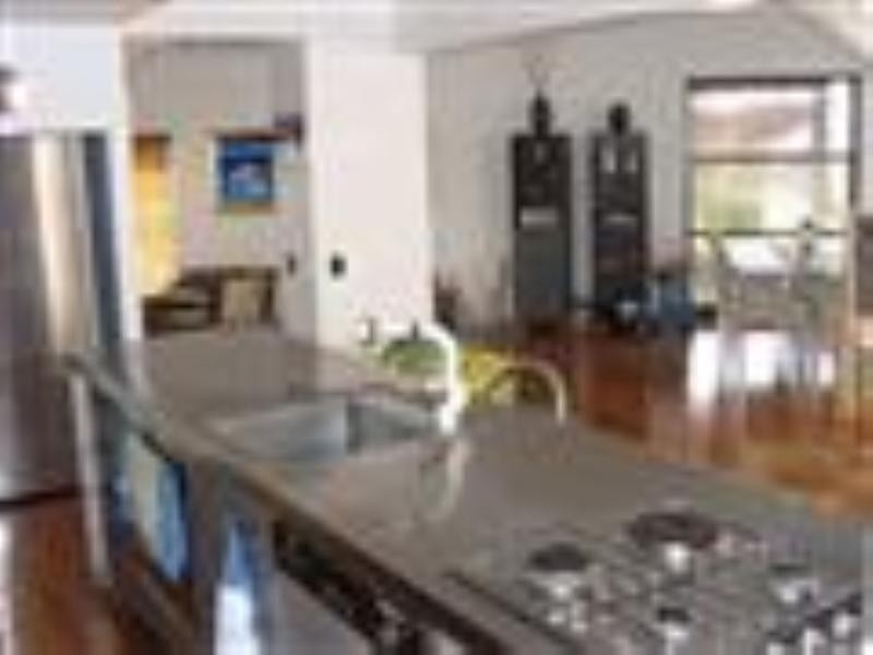 16 Westbury Street, Red Hill QLD 4059