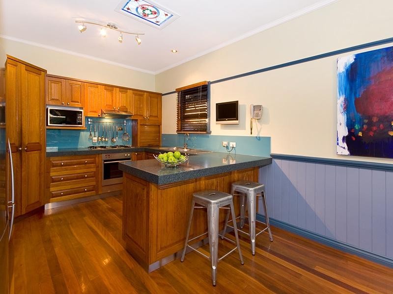 16 Little Street, Red Hill QLD 4059