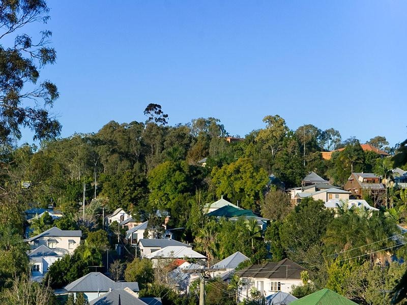 16 Little Street, Red Hill QLD 4059