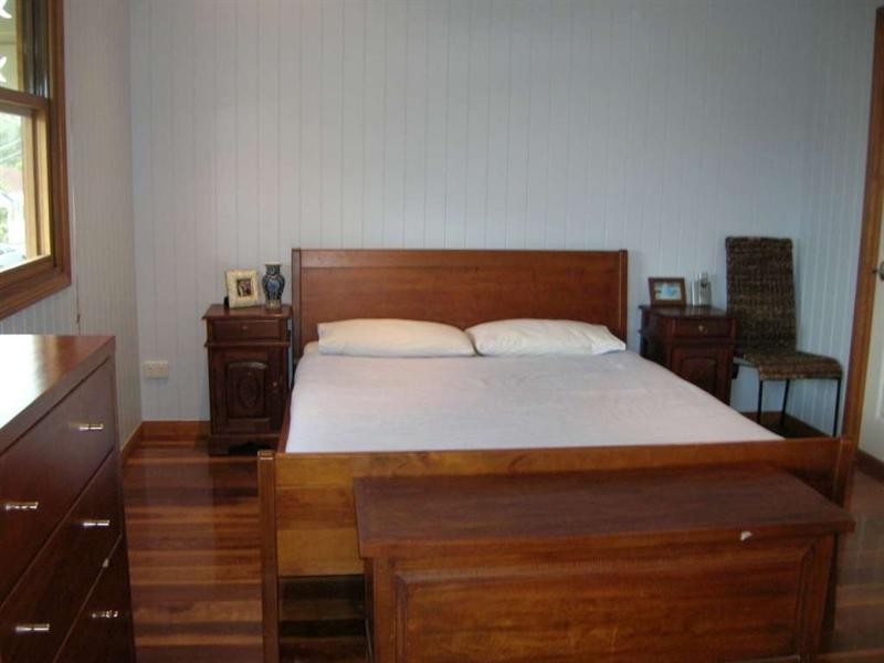 28 Emma Street, Red Hill QLD 4059