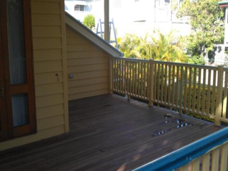 28 Emma Street, Red Hill QLD 4059