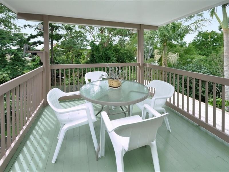 90 Davies Road, Ashgrove QLD 4060