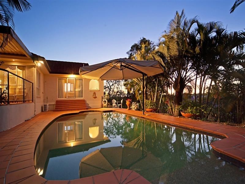 27 Constellation Crescent, Bridgeman Downs QLD 4035