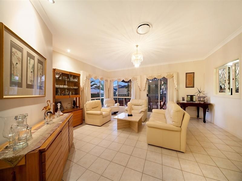 27 Constellation Crescent, Bridgeman Downs QLD 4035