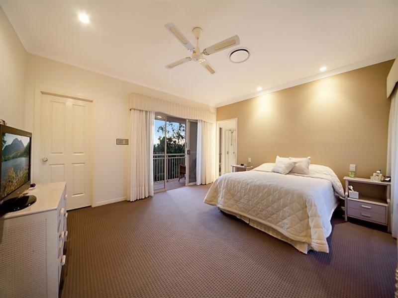 27 Constellation Crescent, Bridgeman Downs QLD 4035