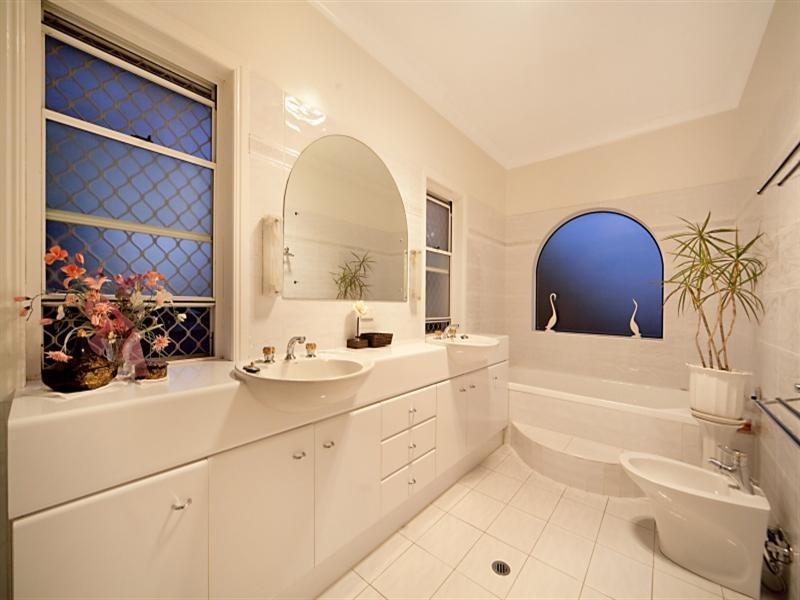 27 Constellation Crescent, Bridgeman Downs QLD 4035