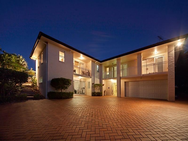 27 Constellation Crescent, Bridgeman Downs QLD 4035