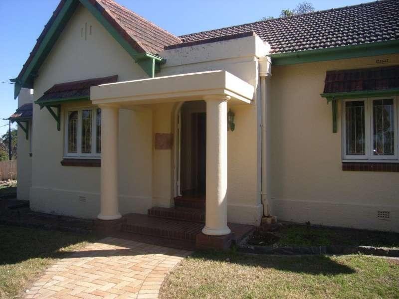 21 Hawken Drive, St Lucia QLD 4067