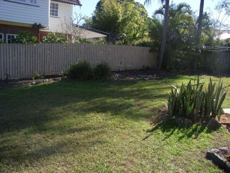 21 Hawken Drive, St Lucia QLD 4067