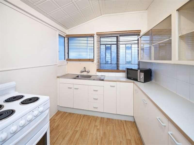 1/13 Thurlow Street, Newmarket QLD 4051