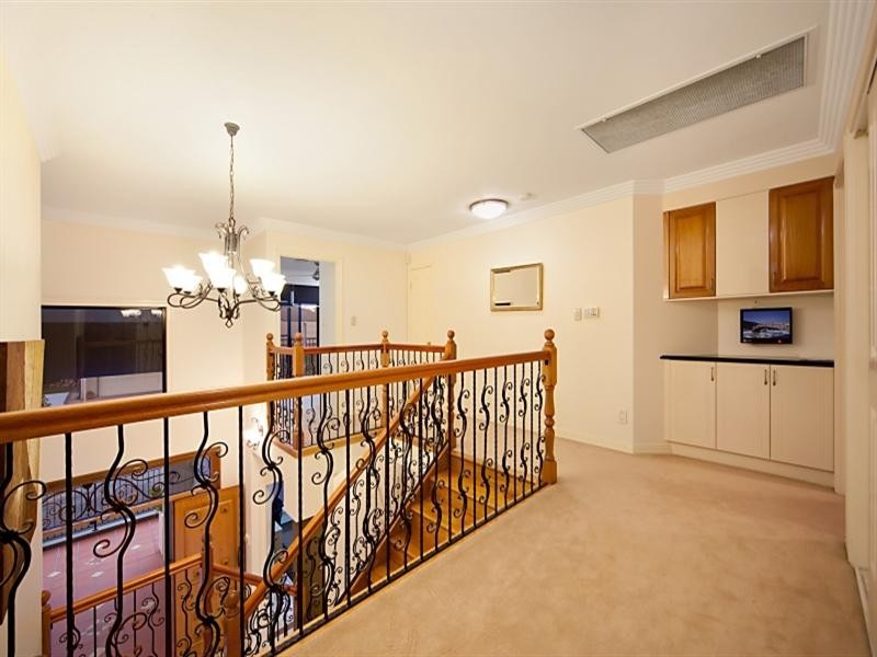 155 Streisand Drive, Mcdowall QLD 4053