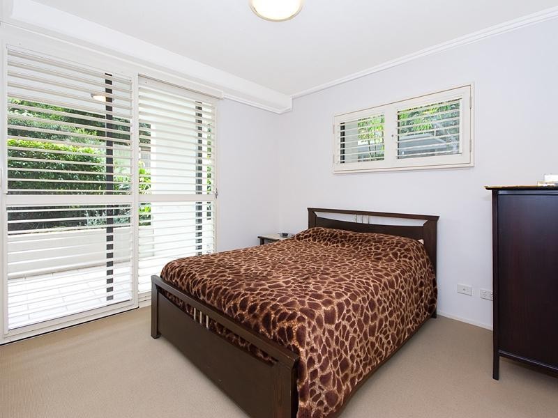 1011/18 Manning Street, Milton QLD 4064