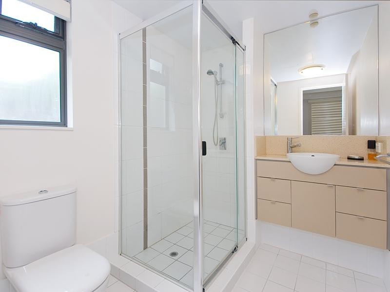 1011/18 Manning Street, Milton QLD 4064