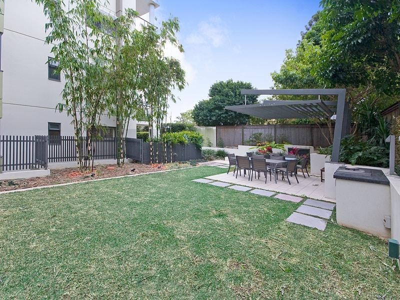 1011/18 Manning Street, Milton QLD 4064